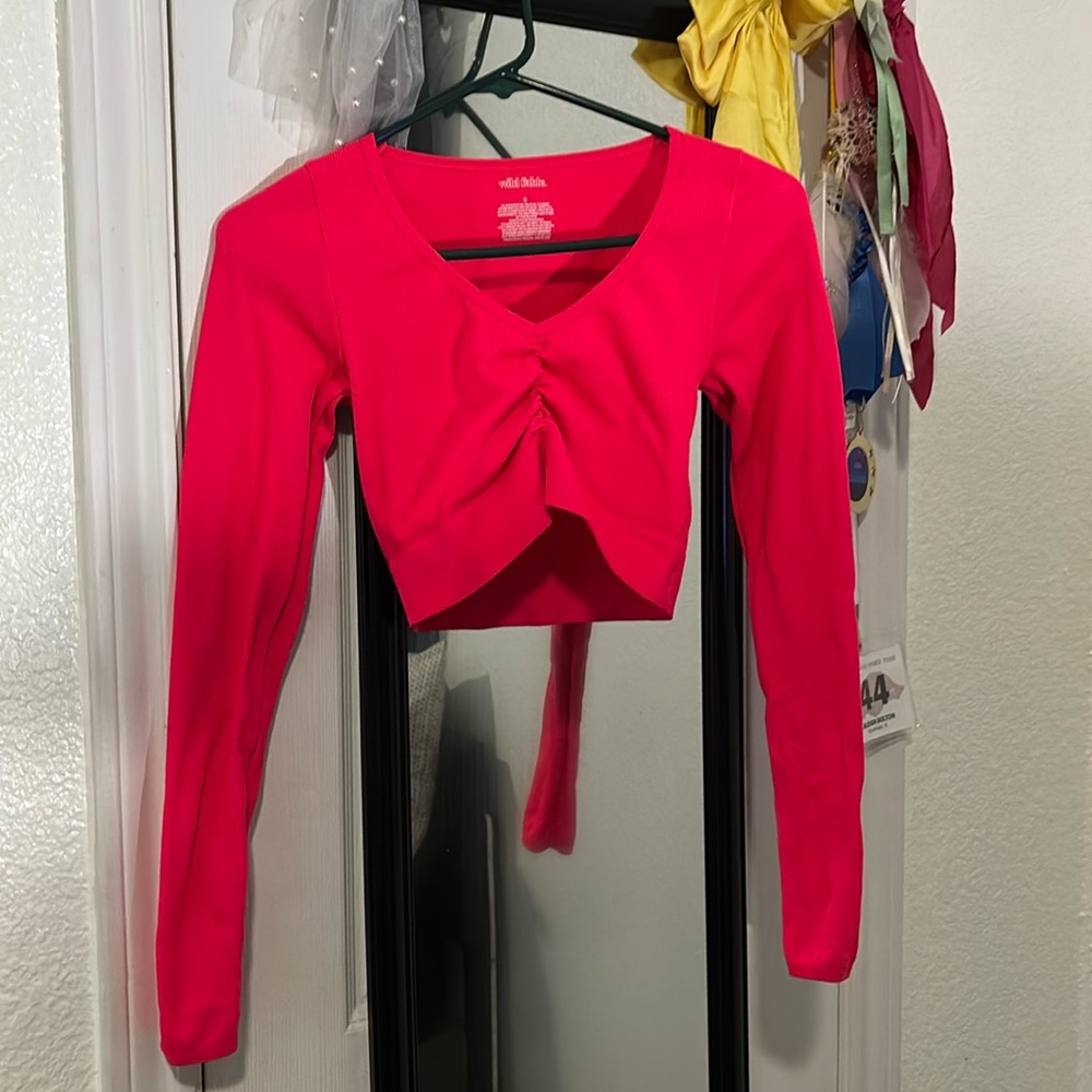 Wild fable neon pink long sleeve crop top